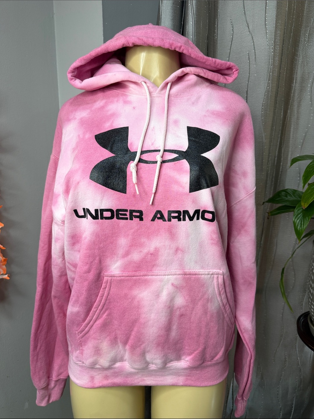 Gildan  Heavy Blend Pink Tie-Dye Pullover Hoodie with Black Logo